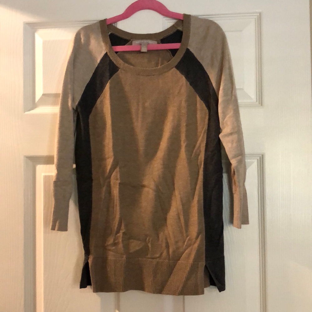 3/4 sleeve, split hem, sweater